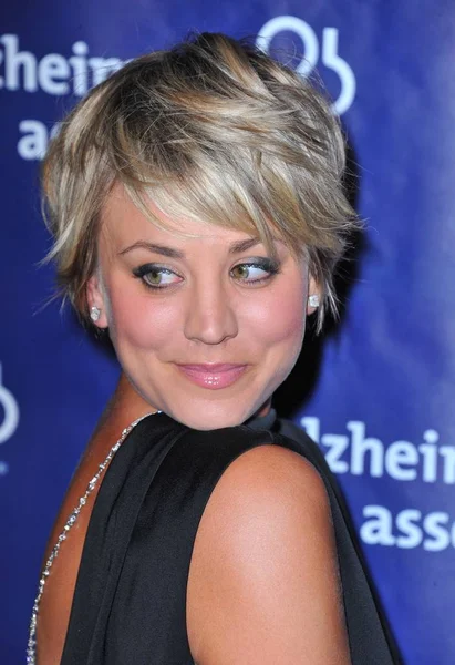 Kaley Cuoco Sweeting Arrivals 23Rd Annual Night Sardi Benefit Alzheimer — Stock Photo, Image