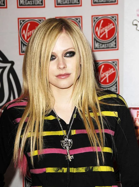 Avril Lavigne Store Megjelenése Legjobb Rohadt Thing Aláírása Avril Lavigne — Stock Fotó