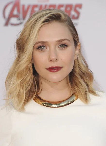 Elizabeth Olsen Las Llegadas Para Avengers Age Ultron Premiere Dolby — Foto de Stock