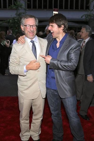 Steven Spielberg Tom Cruise Pada Saat Kedatangan Untuk Premiere War — Stok Foto
