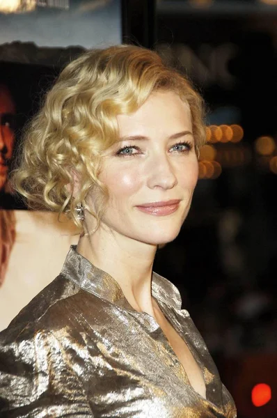 Cate Blanchett Pada Saat Kedatangan Babel Premiere Mann Village Theatre — Stok Foto