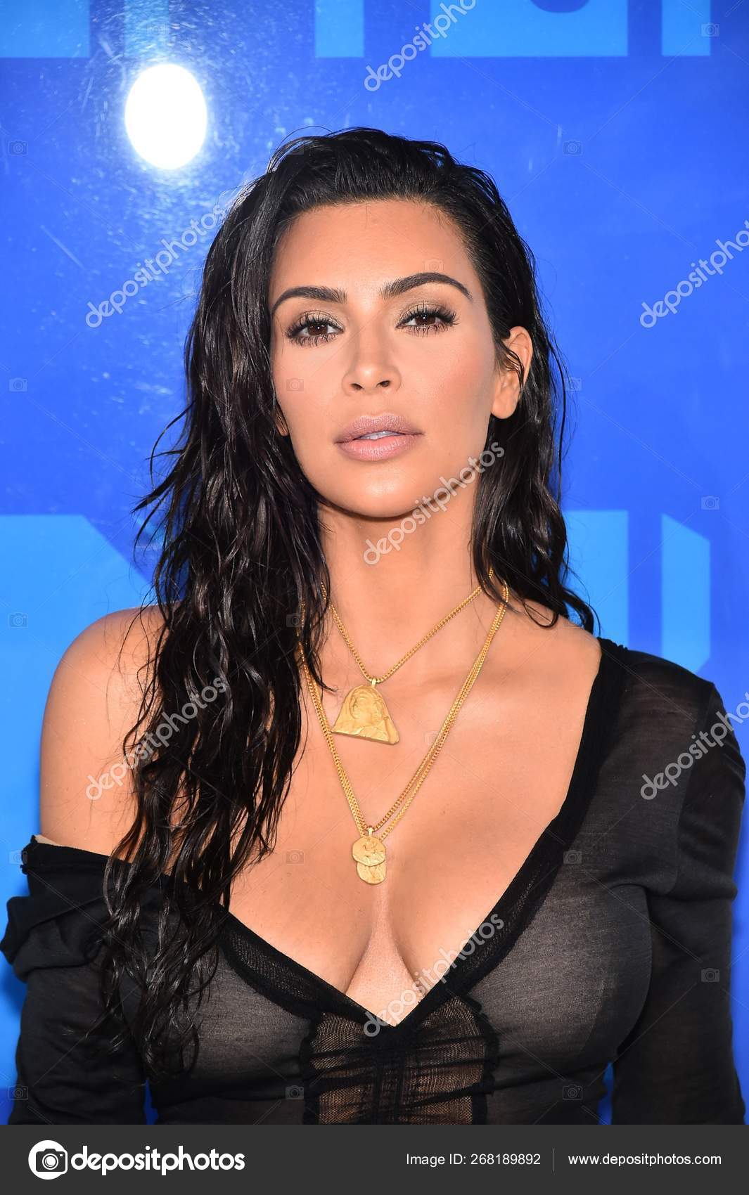 Kim Kardashian West Wearing Yeezy Necklaces Arrivals 2016 Mtv.