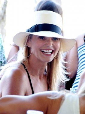 Christie Brinkley 32nd yıllık Hampton Classic Horse Show, Bridgehampton Polo Club, Bridgehampton, NY, 02 Eylül 2007 için katılım. Fotoğraf: Rob Rich/Everett Collection
