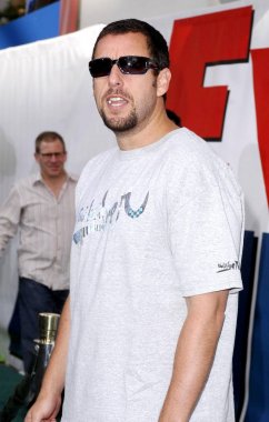 Adam Sandler Los Angeles Premiere Evan Yüce, Gibson Amphitheatre Universal Studios, Los Angeles, CA, 10 Haziran 2007 için gelenler. Fotoğraf: Michael Germana/Everett Collection