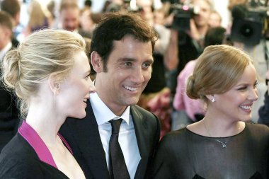 Clive Owen, Cate Blanchett, Abbie Cornish Elizabeth için gelenler: The Golden Age Gala prömiyeri 32 yıllık Toronto Uluslararası Film Festivali, Roy Thomson Hall, Toronto, Kanada, on, Eylül 09, 2007. Fotoğraf: Myra/Everett Collection