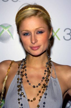 Paris Hilton Microsoft Yeni Nesil Konsol Xbox 360 Lansman Partisi, özel konut, Beverly Hills, Ca, 16 Kasım 2005 için gelenler. Fotoğraf: David Longendyke / Everett Koleksiyonu