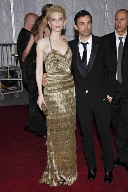 Cate Blanchett (Balenciaga için Nicolas Ghesquiere giyen), Büyükşehir Müzesi Sanat Kostüm Enstitüsü Gala-Poiret için varışlarda Konuk: moda kralı, Metropolitan Sanat Müzesi, New York, NY, Mayıs 07, 2007. Fotoğraf: Ray tamarra/Ever