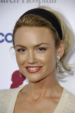 Kelly Carlson St Jude Çocuk Araştırma Hastanesi, Beverly Hilton Hotel, Los Angeles, Ca, Eylül 15, 2006 için Runway For Life parası için gelenler. Fotoğraf: Michael Germana / Everett Koleksiyonu