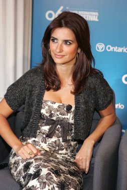 Penelope Cruz Volver Basın Konferansı için basın toplantısında - Toronto Uluslararası Film Festivali, Sutton Place Hotel, Toronto, Kanada, On, Eylül 08, 2006. Fotoğraf: Malcolm Taylor / Everett Koleksiyonu