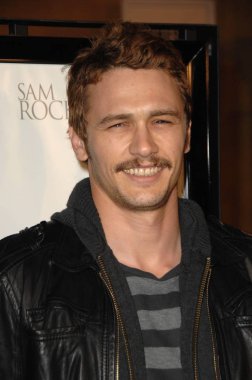 James Franco, Los Angeles, CA, 28 Şubat 2008, kar melekler, Mısır Tiyatrosu, L.A. Premiere için gelenler. Fotoğraf: David Longendyke/Everett Collection