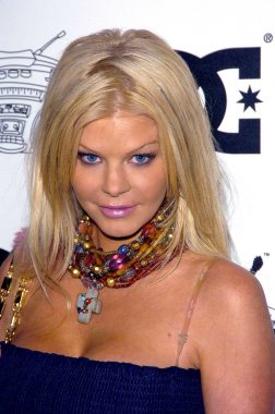 Nicole Narain Travis Barker DC Ayakkabı fırlatma partisi, LAX Nightclub, Los Angeles, CA, Pazartesi, Kasım 14, 2005 için gelenler. Fotoğraf: David Longendyke/Everett Collection