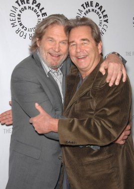 Jeff Bridges, Jeff Bridges Amerikan Masters Premiere için katılım Beau Bridges: Dude Abides, Medya paley Merkezi, Beverly Hills, Ca Ocak 8, 2011. Fotoğraf: Michael Germana / Everett Koleksiyonu 