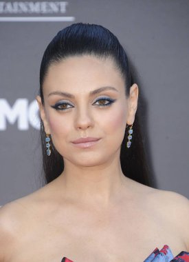 Mila Kunis, Bad Moms Premiere, Mann Village Theatre, Westwood, Los Angeles, CA 26 Temmuz 2016 için gelenler. Fotoğraf: Elizabeth Goodenough/Everett Collection