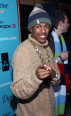 Nick Cannon Myspace Nights At Tao Park City Için Gelenler Dove ve T-Mobile Sidekick 3, Tao Park City Harry O's, Park City, Ut, Ocak 19, 2007 tarafından sunulan. Fotoğraf: James Atoa / Everett Koleksiyonu