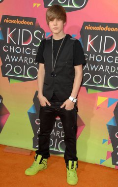 Justin Bieber Nickelodeon's 23 Yıllık Çocuk Seçimi Ödülleri için gelenler - Gelenler, Ucla Pauley Pavilion, Los Angeles, Ca Mart 27, 2010. Fotoğraf: Dee Cercone /Everett Collection