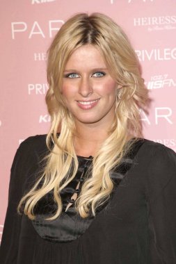 Nicky Hilton Paris Hilton için gelenler 
