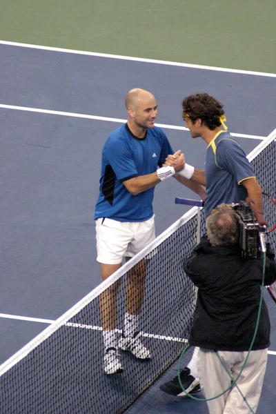 Andre Agassi Roger Federer Aanwezigheid Voor Open Tennis Championship Finale — Stockfoto