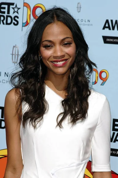 Zoe Saldana Vestindo Vestido Calvin Klein Chegadas Para 2009 Bet — Fotografia de Stock