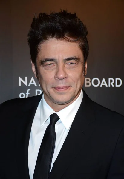 Benicio Del Toro Las Llegadas Para Gala Junta Nacional Revisión — Foto de Stock