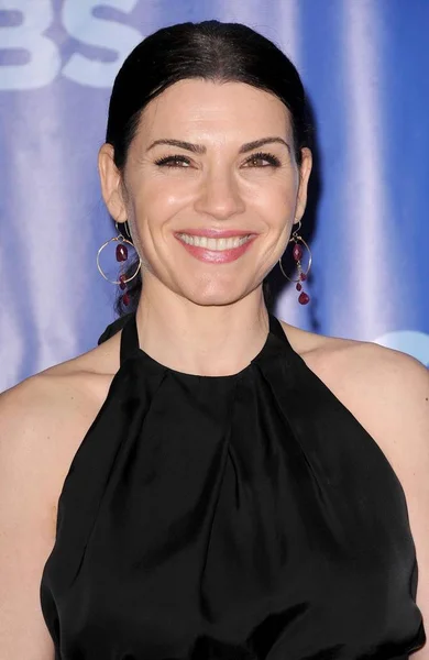 Julianna Margulies Las Llegadas Cbs Upfront Presentation Fall 2011 Tent — Foto de Stock