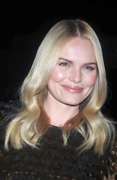Kate Bosworth Vid Ankomst För Fashion Group International Presenterar Den — Stockfoto