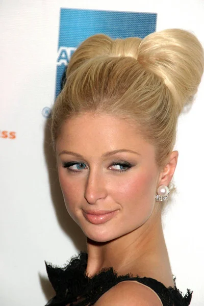 Paris Hilton Usando Brincos Chopard Chegadas Para House Wax Premiere — Fotografia de Stock