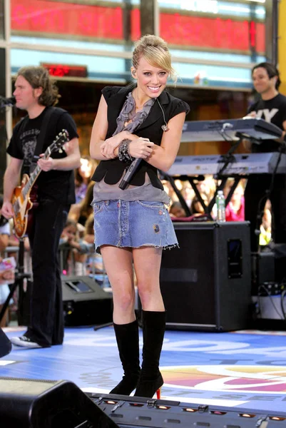 Hilary Duff Escenario Para Nbc Today Show Concert Series Rockefeller — Foto de Stock