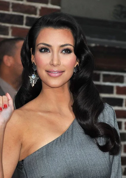 Kim Kardashian Pada Kemunculan Talk Show Untuk Late Show David — Stok Foto