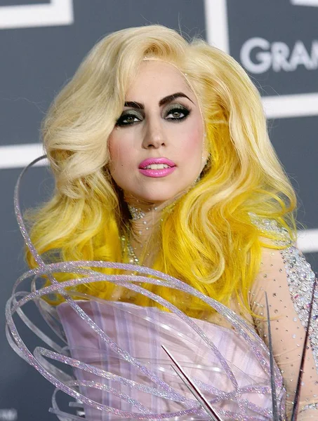 Lady Gaga Agli Arrivi 52Nd Annual Grammy Awards Arrivi Staples — Foto Stock