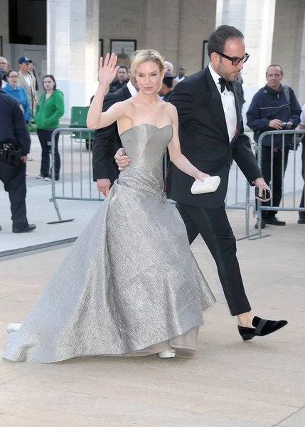 Renee Zellweger Wearing Carolina Herrera Gown Arrivals American Ballet Theatre — Stock Photo, Image