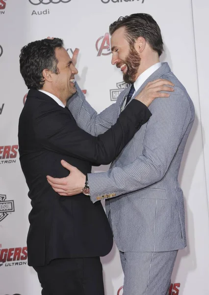 Mark Ruffalo Chris Evans Bij Aankomsten Avengers Age Ultron Premiere — Stockfoto