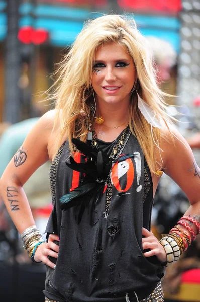 Aka Kesha Sebert Het Podium Voor Nbc Today Show Concert — Stockfoto