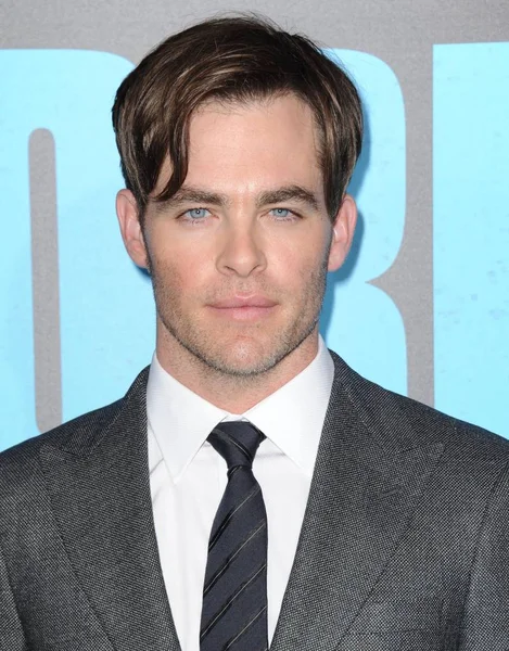 Chris Pine Při Příjezdu Příšerných Šéfů Premiéry Tcl Čínské Divadlo — Stock fotografie