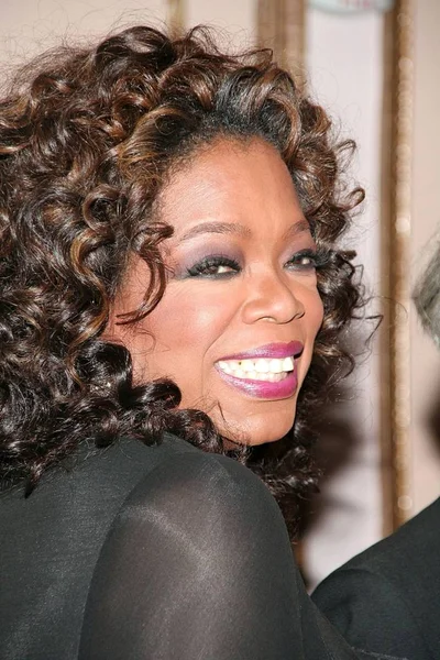 Oprah Winfrey Bei Der Ankunft Für Den Elie Wiesel Foundation — Stockfoto