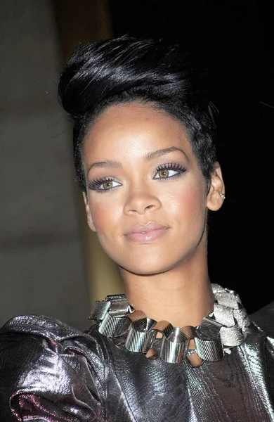 Rihanna Bei Der Ankunft Zur Jährlichen Dkms Gala Cipriani Der — Stockfoto