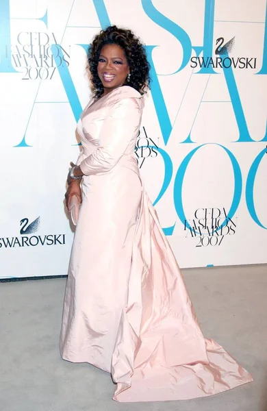 Oprah Winfrey Wearign Ralph Lauren Yıllık Cfda Moda Ödülleri New — Stok fotoğraf