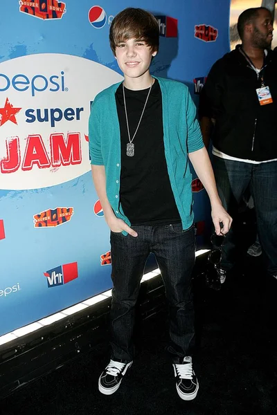 Justin Bieber Het Podium Voor Pepsi Fan Jam Super Bowl — Stockfoto