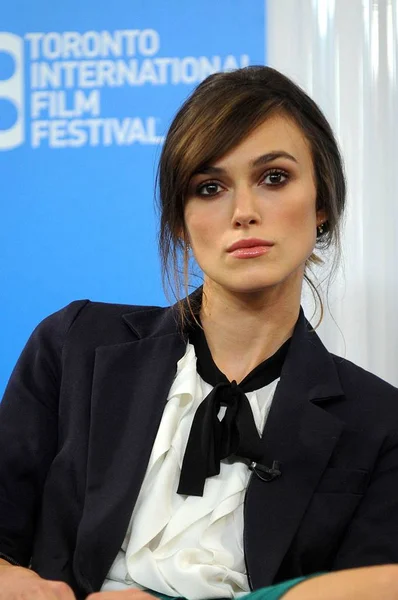 Keira Knightley Press Conference Press Conference Duchess Sutton Place Hotel Stock Photo