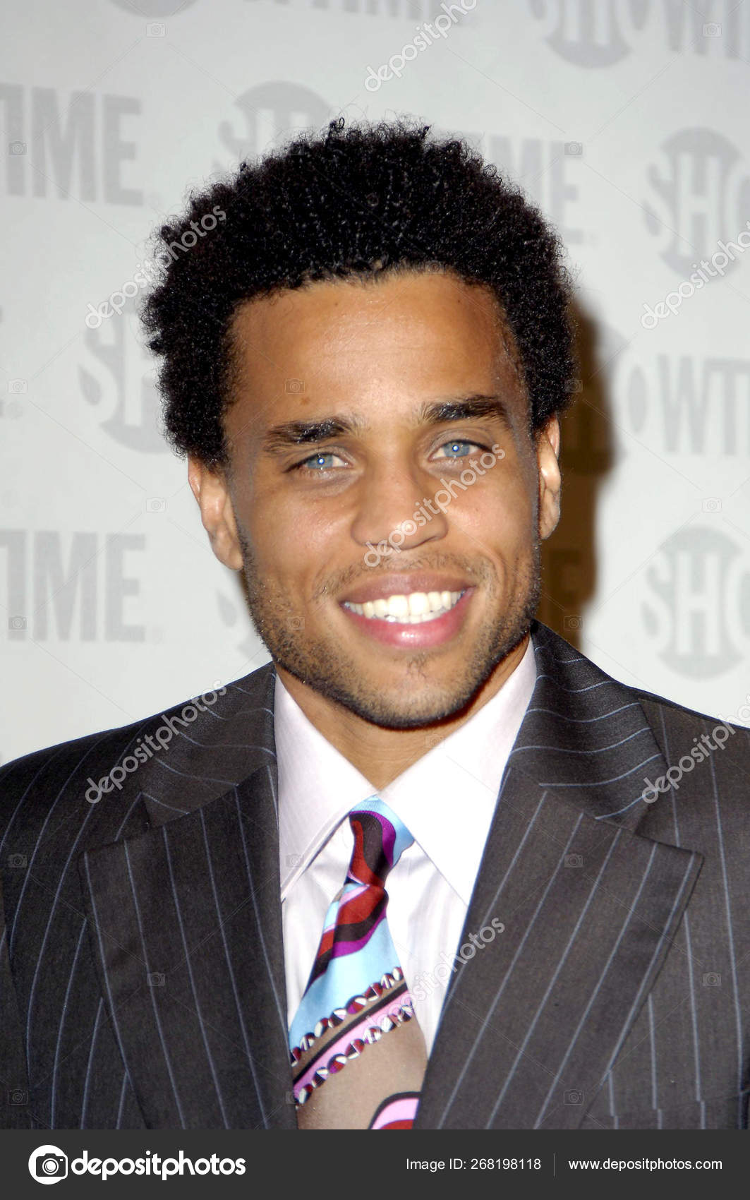 Michael Ealy Las Llegadas Para Dormir Cell Showtime Series Premiere
