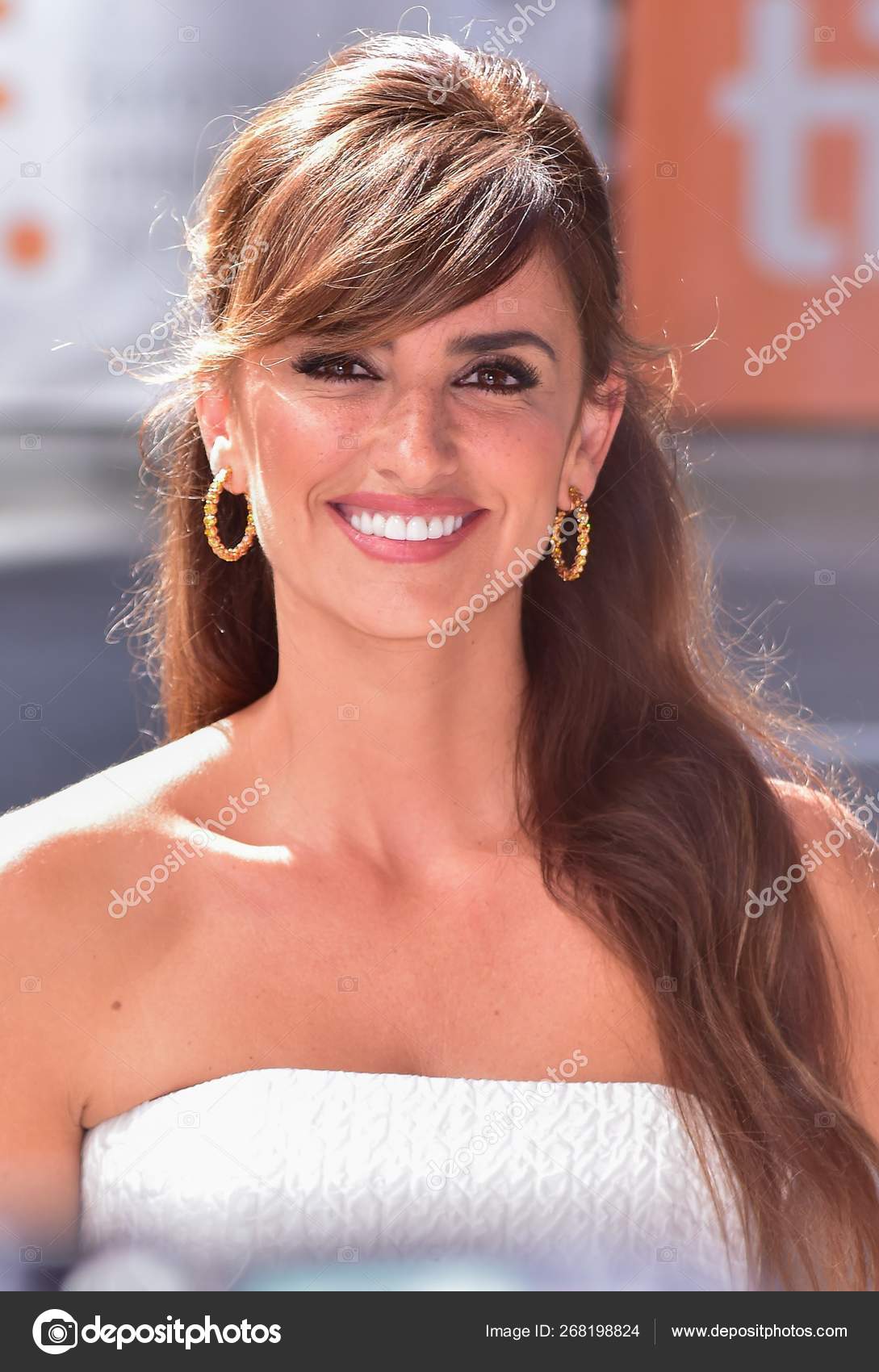 Penelope cruz earrings deals