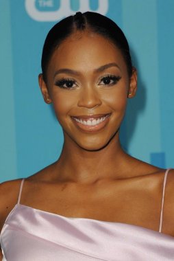Nafessa Williams, The Cw Upfront 2017, The London Hotel, New York, Ny May 18, 2017 için varışta. Fotoğraf: Kristin Callahan / Everett Koleksiyonu