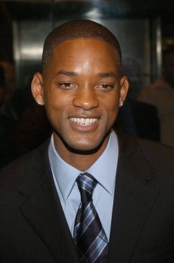 Will Smith, I, Robot 'un 14 Temmuz 2004' te Ny 'de Beekman Tiyatrosu' nda özel gösteriminde. Fotoğraf: Brad Barket / The Everett Collection)
