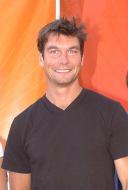 Jerry O''Connell göstermek Crossing Jordan gelen Tca Summer Press Tour sırasında Nbc All-Star Party için gelenler, Century Club, Los Angeles, Ca, Temmuz 25, 2005. Fotoğraf: John Hayes / Everett Koleksiyonu