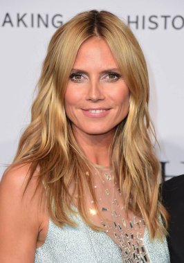 Heidi Klum Aids Araştırma Vakfı için Yıllık amfar New York Gala Parası için gelenler, Cipriani Wall Street, New York, NY Şubat 11, 2015. Fotoğraf: Gregorio T. Binuya / Everett Koleksiyonu