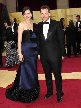 Maggie Gyllenhaal (Proenza Schouler giyiyor), Peter Sarsgaard 79 Yıllık Akademi Ödülleri için gelenler de - Oscar Gelenler Bölüm 2, Kodak Tiyatrosu, Los Angeles, Ca, Şubat 25, 2007. Fotoğraf: Michael Germana / Everett Koleksiyonu