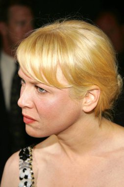 Renee Zellweger, Cinderella Man Premiere, Loews Lincoln Square Theater, New York, NY, 1 Haziran 2005 için gelenler. Fotoğraf: Gregorio Binuya/Everett Collection