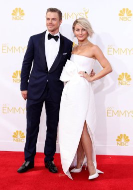 Derek Hough, Julianne Hough 66 Primetime Emmy Ödülleri için gelenler 2014 Emmy - Bölüm 2, Nokia Theatre L.A. Live, Los Angeles, Ca Ağustos 25, 2014. Fotoğraf: James Atoa / Everett Koleksiyonu