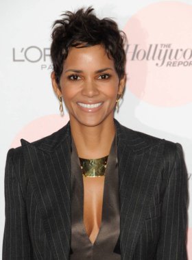Halle Berry Hollywood Reporter Yıllık Güç için katılım 100: Eğlence Kahvaltı Kadınlar, Beverly Hills Hotel, Beverly Hills, Ca Aralık 7, 2010. Fotoğraf: Dee Cercone /Everett Collection