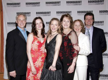 John Dossett, Enid Graham, Kathryn Meısle, Lynn Redgrave, Kate Burton, Michael Cumpsty sabit eşi açılış gece ve sonra parti için gelen, American Airlines Theatre, New York, NY, Haziran 16, 2005. Fotoğraf: Jeff Smith/Everett collectio