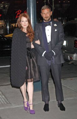 Julianne Moore, Stefano Pilati Moda Grubu Uluslararası's 23 Yıllık Yıldız Gecesi için gelenler, Cipriani, New York, Ny, Ekim 26, 2006. Fotoğraf: Kristin Callahan / Everett Koleksiyonu